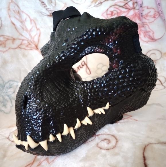 Jurassic World Indoraptor Dinosaur Mask Costume Pretend Play - Picture 2 of 10